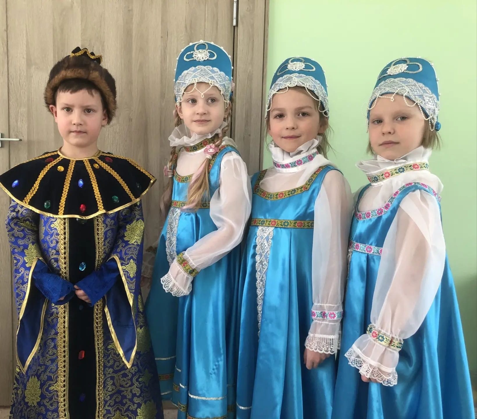 18.Фото на память с Царем..jpg