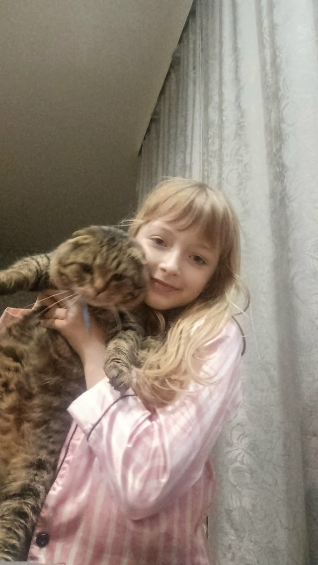 Климова Ангелина и питомец.jpg