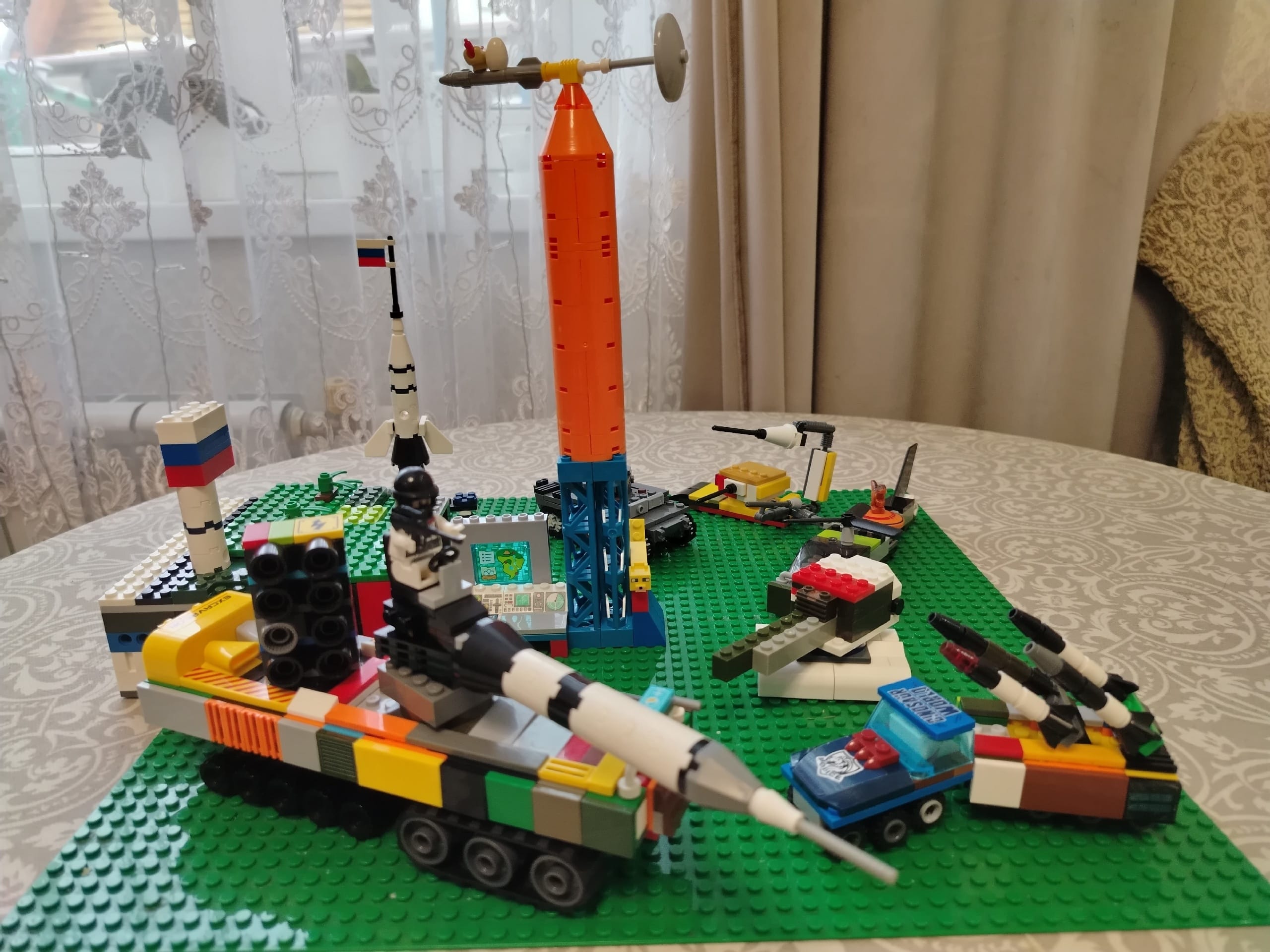 лего 1_военная база.jpg